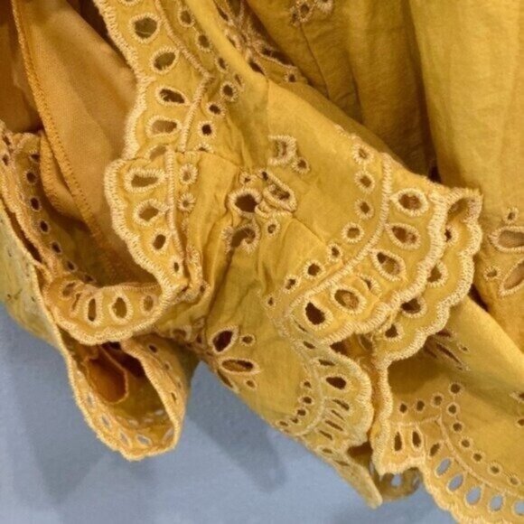 Francesca’s Embroidered Boho Floral Cottagecore Eyelet Lined Romper Beach - Picture 3 of 6